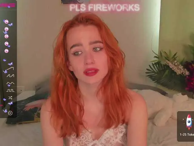 Live sex webcam photo for SarahMann #272826466