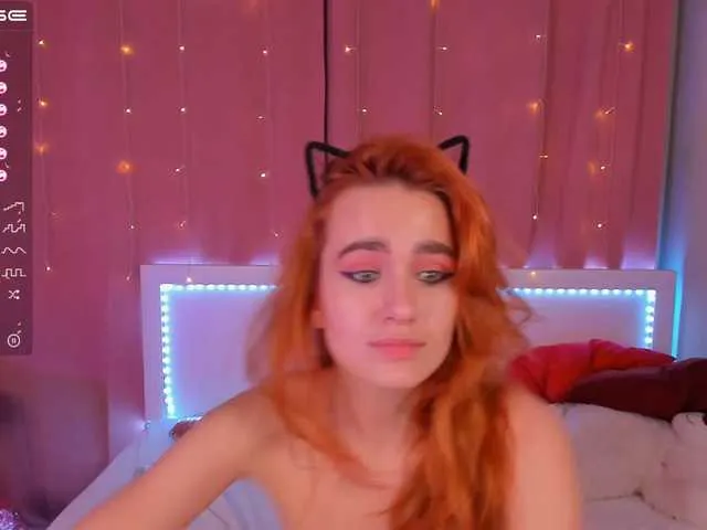 Live sex webcam photo for SarahMann #272982082