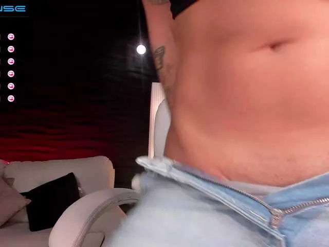 Live sex webcam photo for SarahPrestonX #271837811