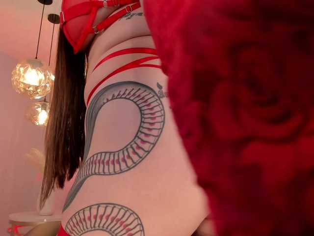 Live sex webcam photo for SarahRhodes #292247328