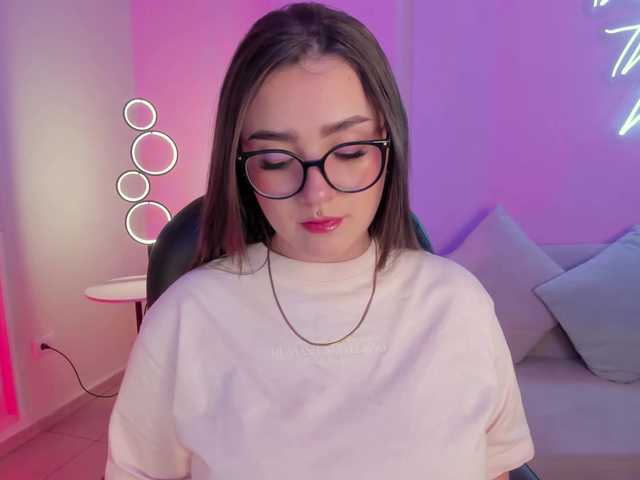 Live sex webcam photo for SarahRhodes #292361690