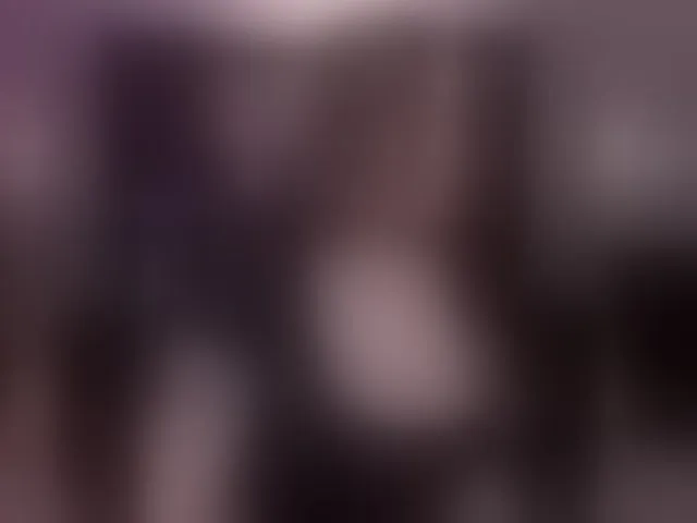 Live sex webcam photo for SarahRhodes #293575235