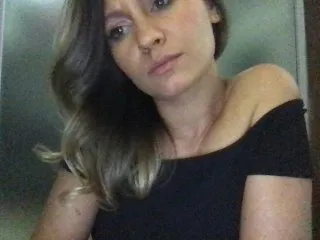 Live sex webcam photo for SarahSahara2 #151660412