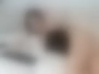 Live sex webcam photo for SarahSahara2 #206848531