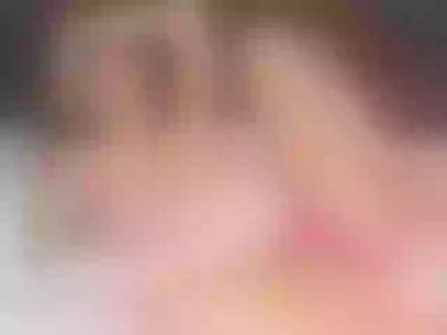 Live sex webcam photo for SarahSahara2 #276295632
