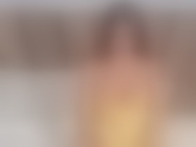Live sex webcam photo for SarahSahara2 #294114100