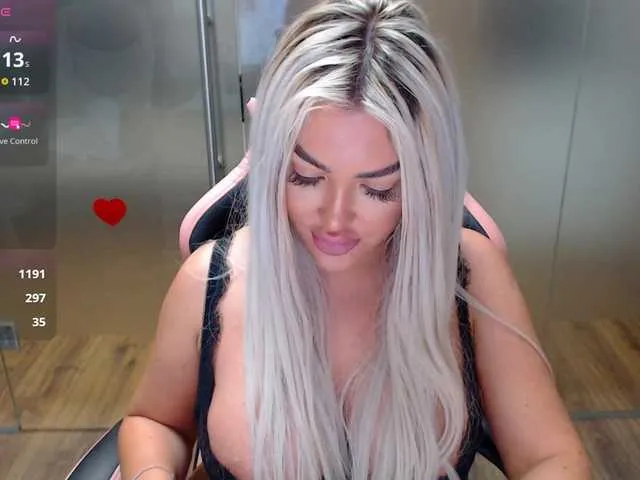 Live sex webcam photo for SarahStone #292009172