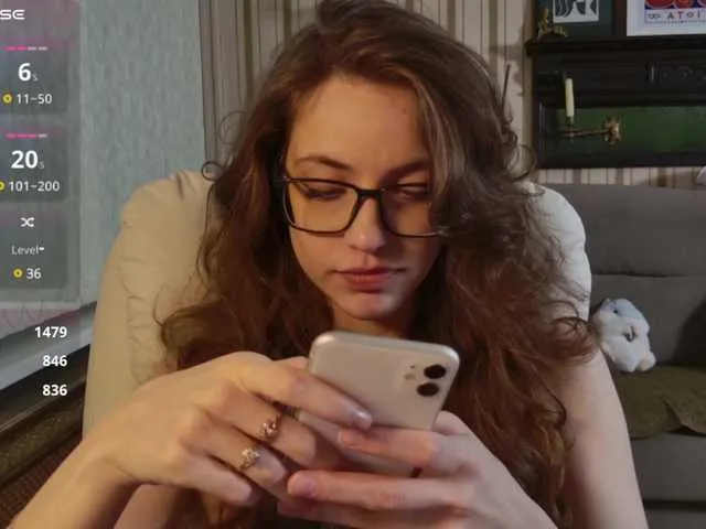 Live sex webcam photo for SarahSupershy #291005183