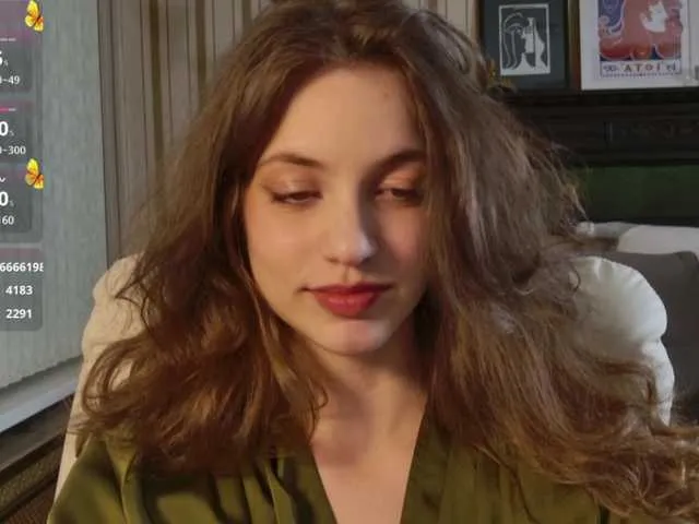 Live sex webcam photo for SarahSupershy #291067327