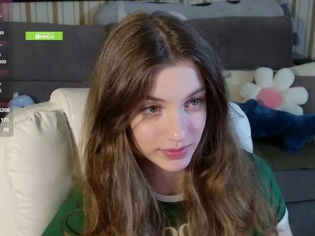 Live sex webcam photo for SarahSupershy #292350060