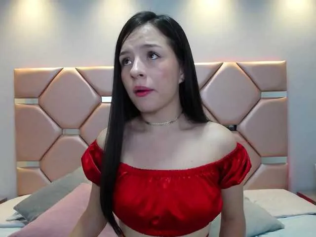 Live sex webcam photo for Sarahcolins #276729141