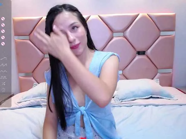 Live sex webcam photo for Sarahcolins #276732362