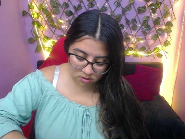 Live sex webcam photo for Sarahpotter #275590849