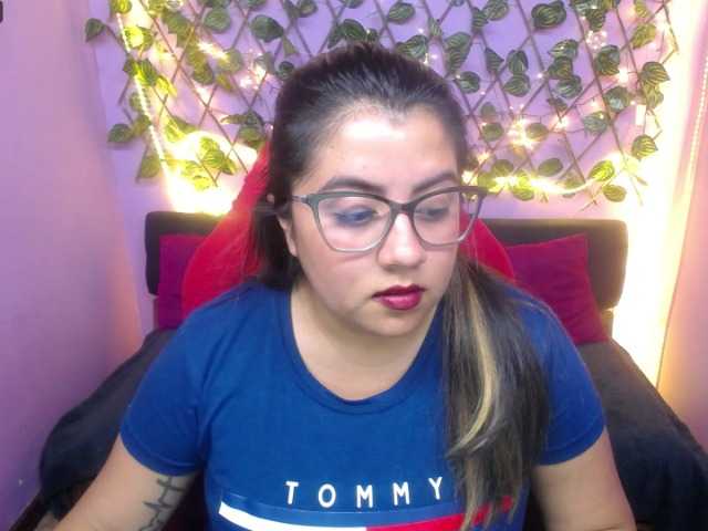 Live sex webcam photo for Sarahpotter #275599148