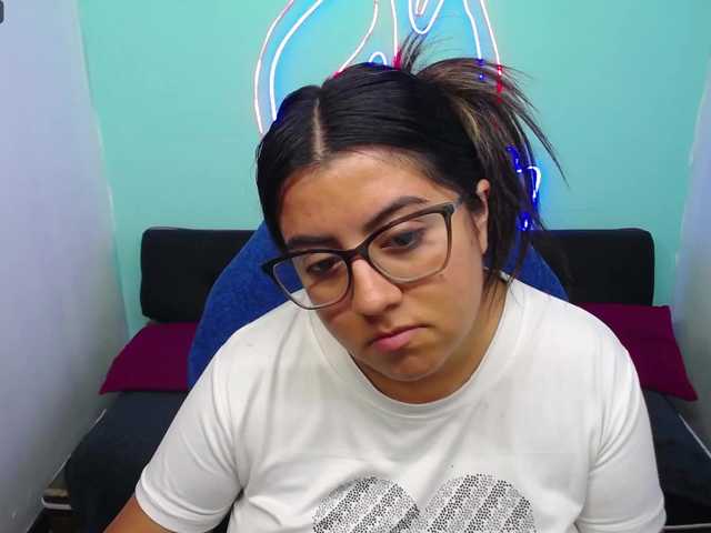 Live sex webcam photo for Sarahpotter #276810621