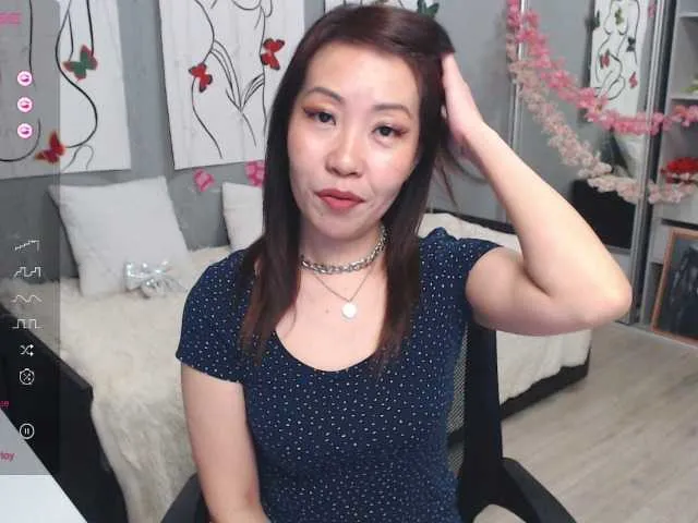 Live sex webcam photo for Sarahsexygirl #277593698