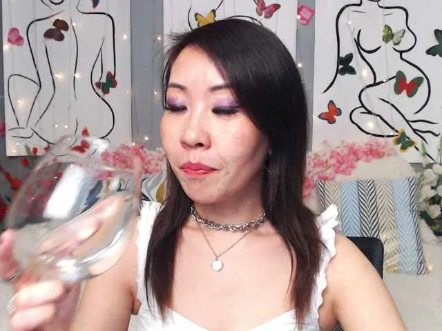 Live sex webcam photo for Sarahsexygirl #277840463