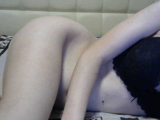 Live sex webcam photo for Saraoff82 #272587203