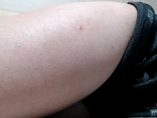 Live sex webcam photo for Saraoff82 #290596670