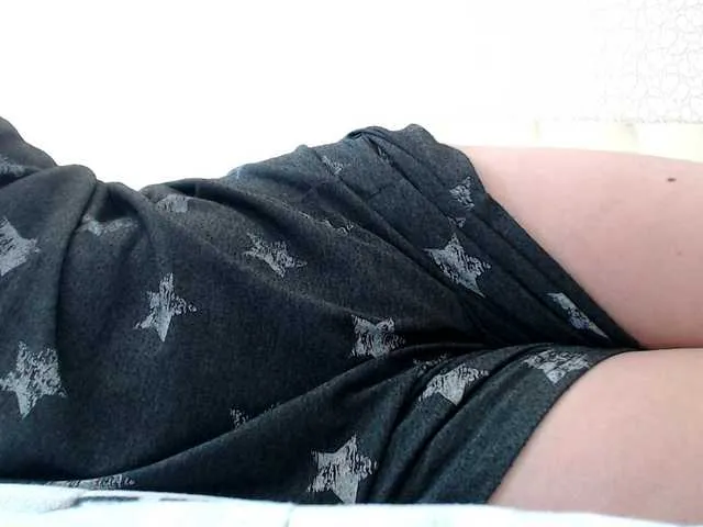 Live sex webcam photo for Saraoff82 #290744077