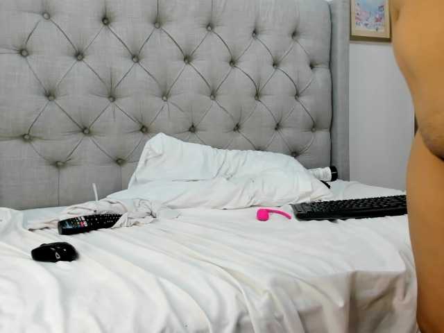 Live sex webcam photo for Sarasweetlove22 #277691670