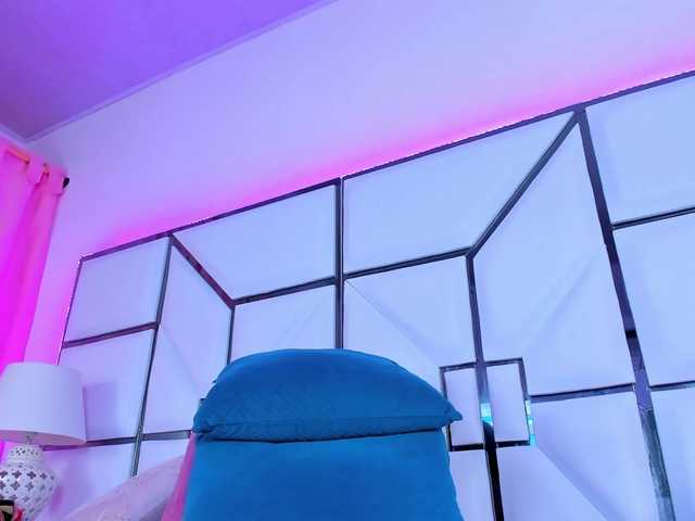 Live sex webcam photo for SarayRoyse #290343658