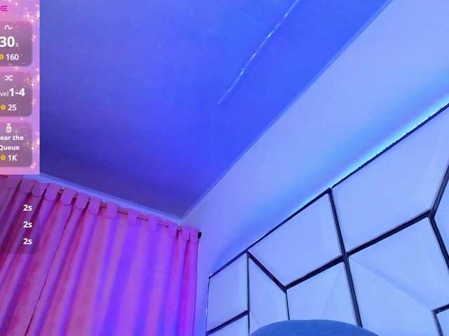 Live sex webcam photo for SarayRoyse #290476874