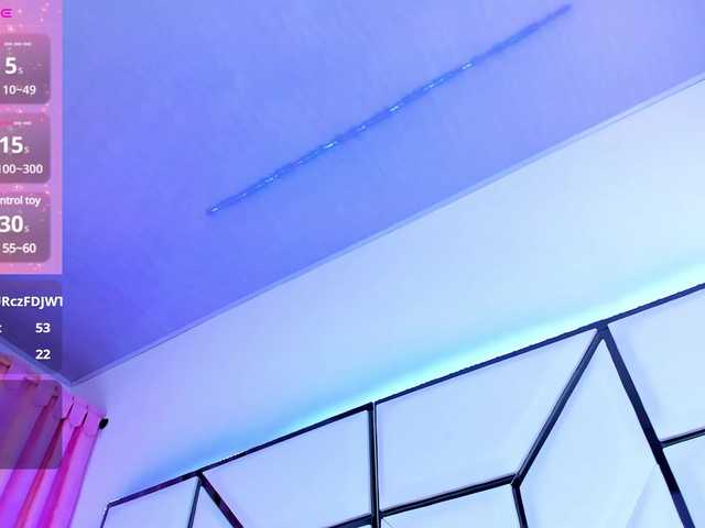 Live sex webcam photo for SarayRoyse #290545036