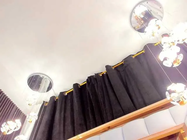 Live sex webcam photo for SarayRoyse #290980973