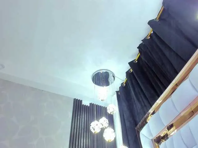 Live sex webcam photo for SarayRoyse #291572674