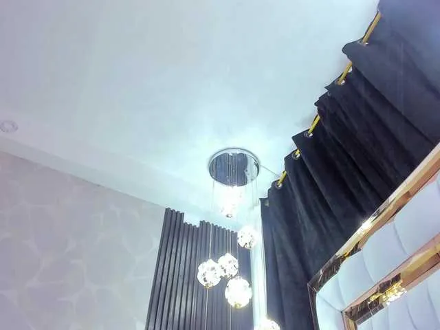 Live sex webcam photo for SarayRoyse #291658946