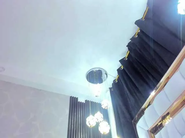 Live sex webcam photo for SarayRoyse #291723941