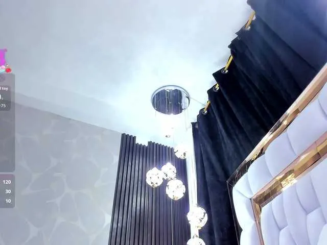 Live sex webcam photo for SarayRoyse #291903561