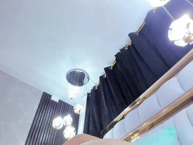 Live sex webcam photo for SarayRoyse #292010159