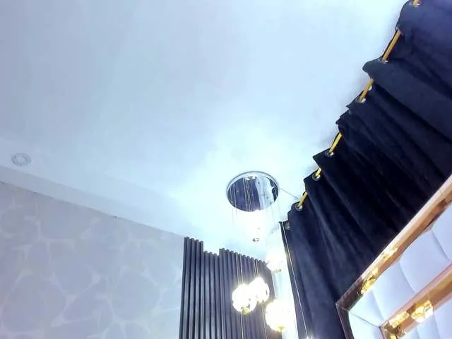 Live sex webcam photo for SarayRoyse #292292631