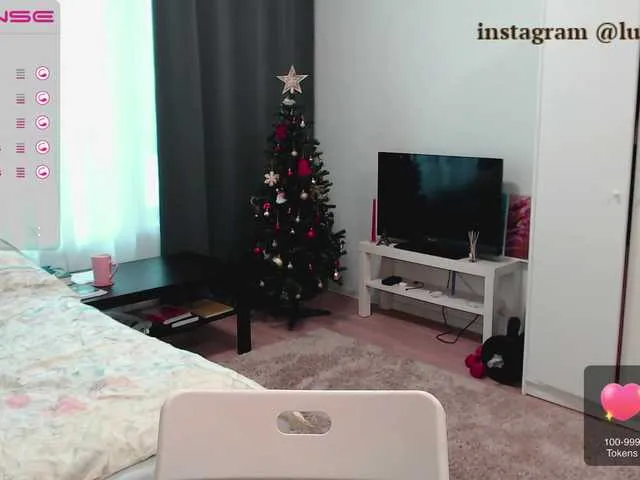 Live sex webcam photo for SarinnnaLuv #272316082