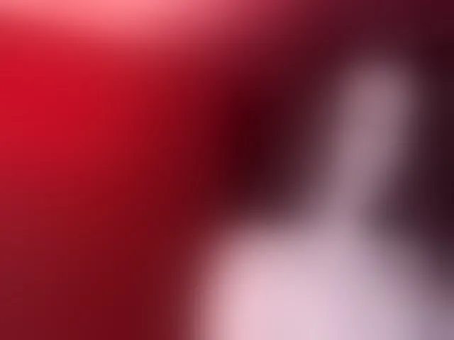 Live sex webcam photo for SarinnnaLuv #292785538