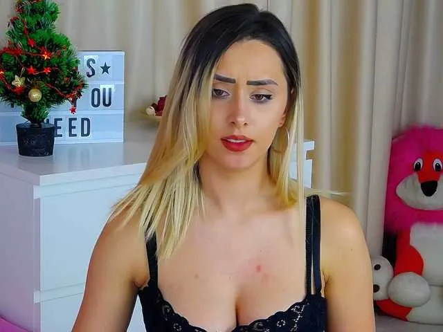Live sex webcam photo for SarraKiss #271686271