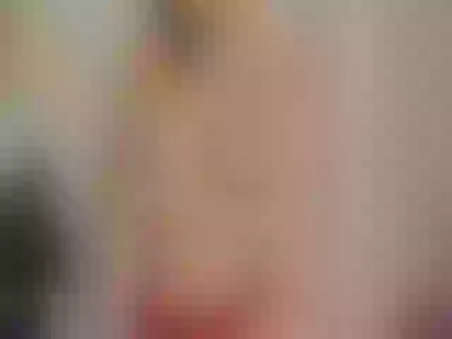 Live sex webcam photo for SarraKiss #271777757