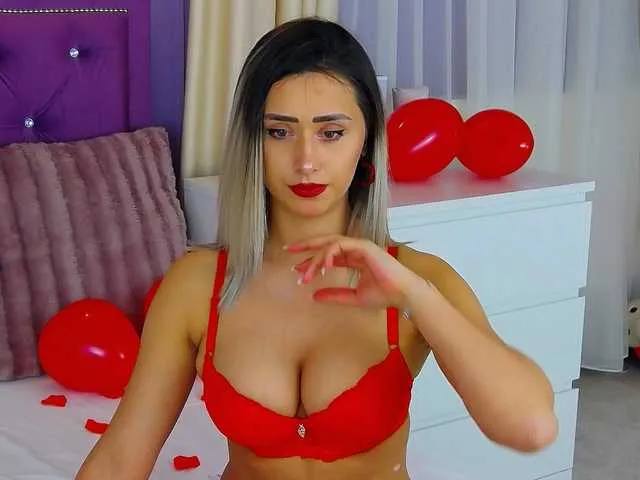 Live sex webcam photo for SarraKiss #272412563