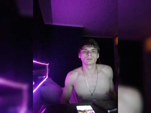 Live sex webcam photo for SasYuli #275304858