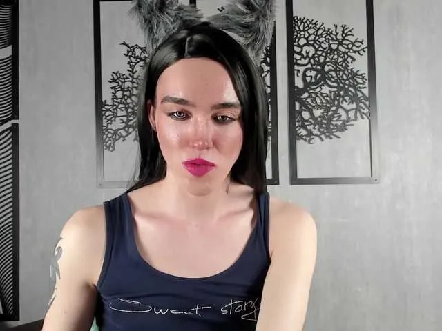 Live sex webcam photo for SasandraSing #273797142