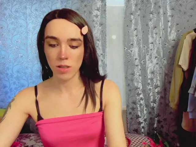 Live sex webcam photo for SasandraSing #274134252