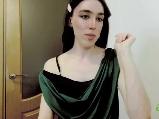 Live sex webcam photo for SasandraSing #275483424