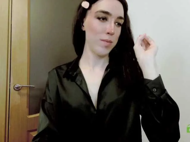 Live sex webcam photo for SasandraSing #275497357