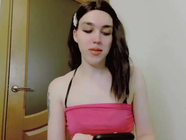 Live sex webcam photo for SasandraSing #277142849