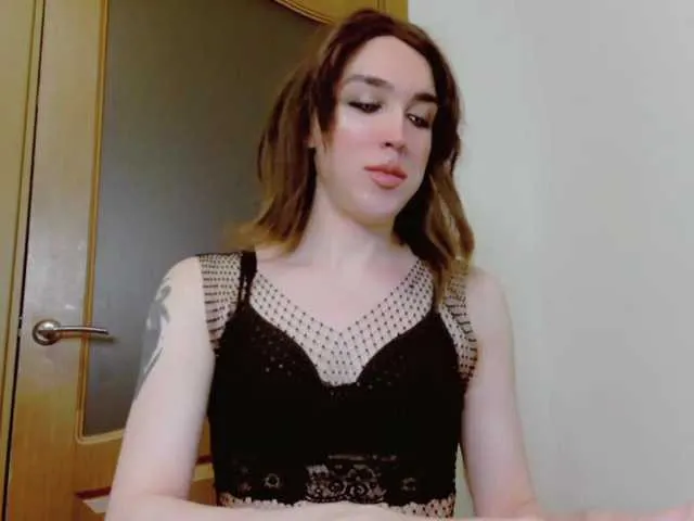 Live sex webcam photo for SasandraSing #277162292