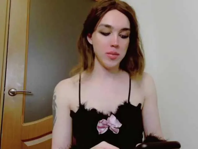 Live sex webcam photo for SasandraSing #277183663