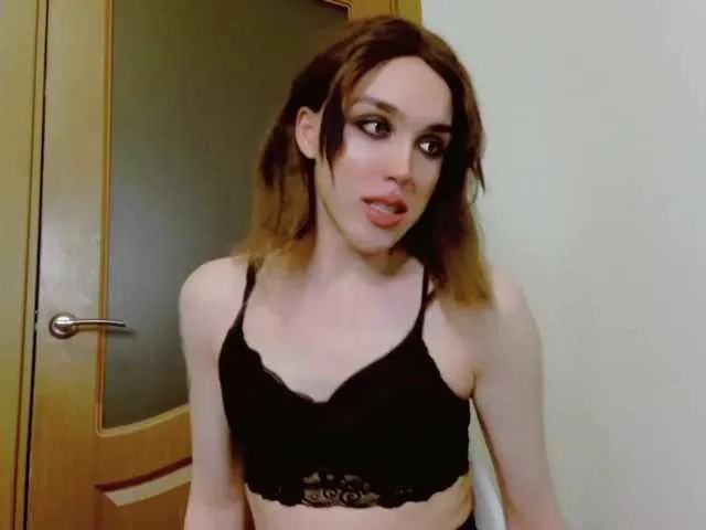 Live sex webcam photo for SasandraSing #277196235