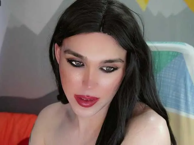Live sex webcam photo for SasandraSing #277405872